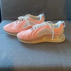 Women’s 720 air maxes